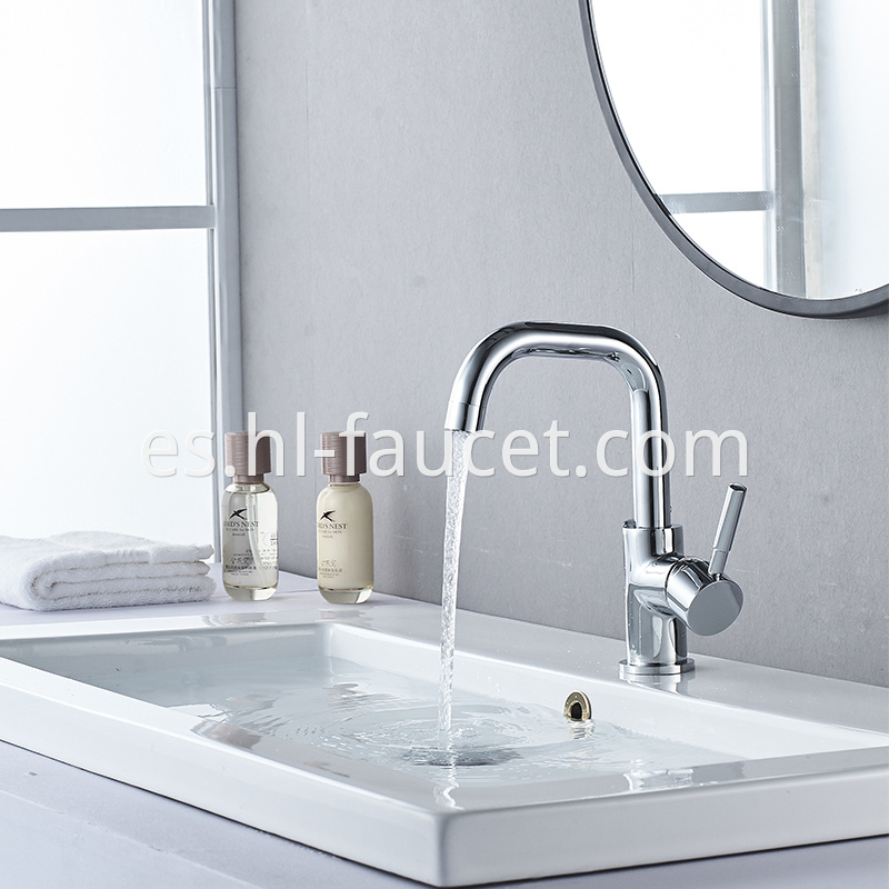 Chrome Single Handle Kitchen Faucet